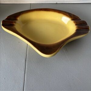 Vintage Hull 407 MCM Cigarette & Cigar Ash Tray Yellow Brown